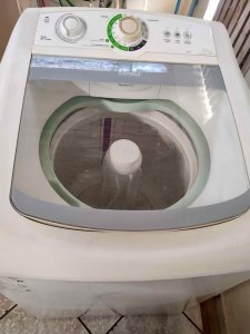 Maquina de lavar roupa 10 kg. Seminova, pouco uso.